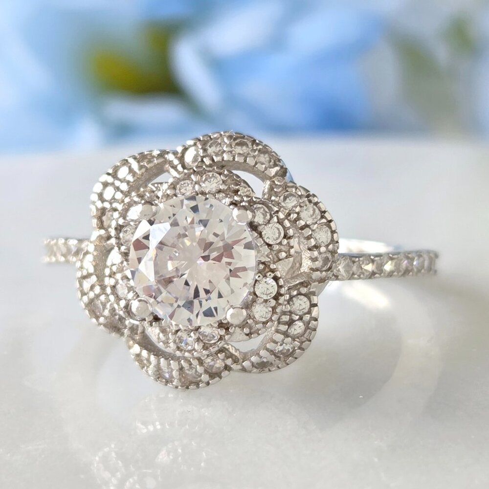 Vintage Style Flower Ring - 925 Sterling Silver